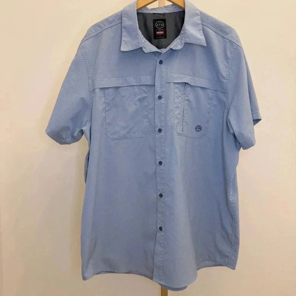 Wrangler Men's ATG XL Blue Short Sleeve Utility Shirt Button-Up Casual - Picture 2 of 9